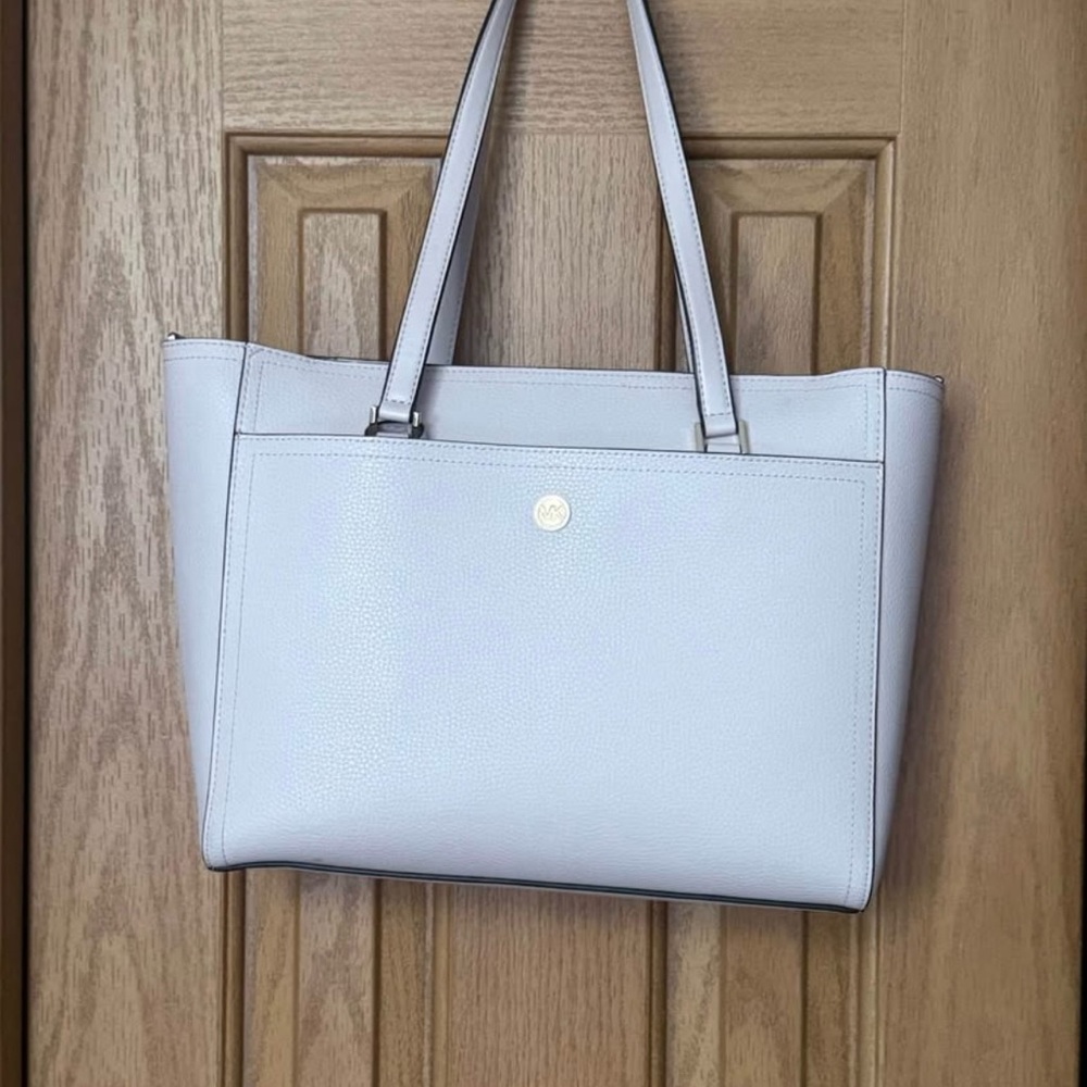 Elegant Light Pink Tote Bag